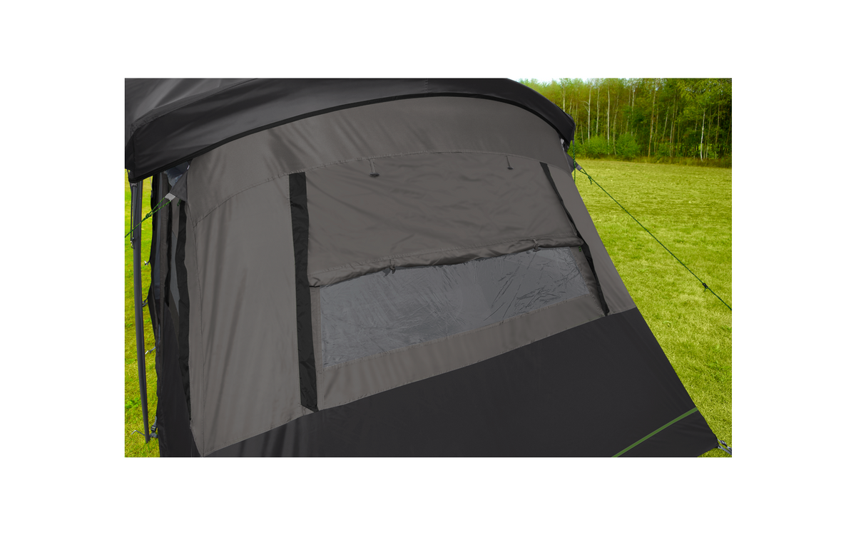 Familietelt Lagoon 4 for 4 personer 560x230x218 cm 2 soverom nærbilde av vindu og myggnetting