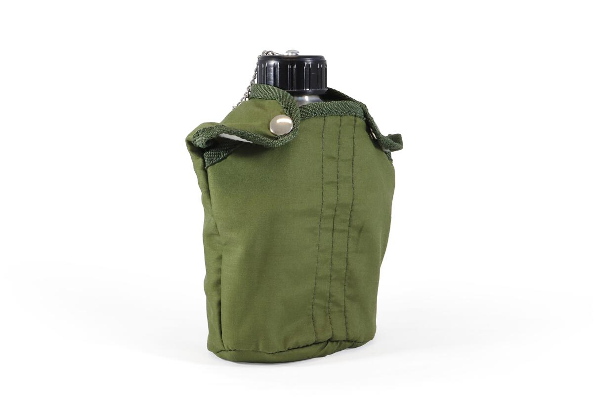 Montert Feltflaske i rustfritt stål 1200 ml med kopp 800 ml - Origin Outdoors i bruk