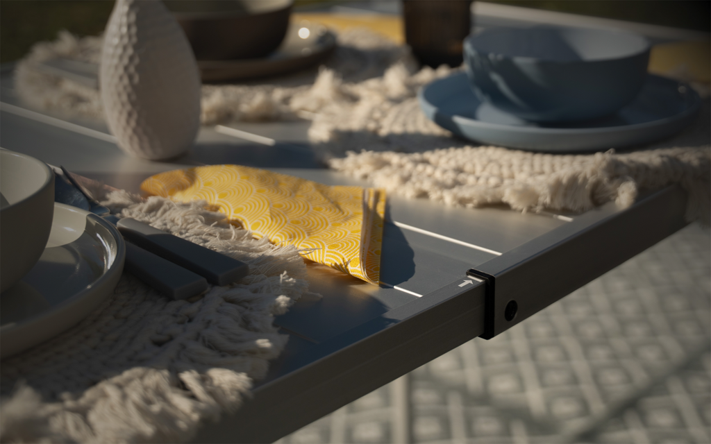 Detalj av aluminiumsramme på Fiora campingbord