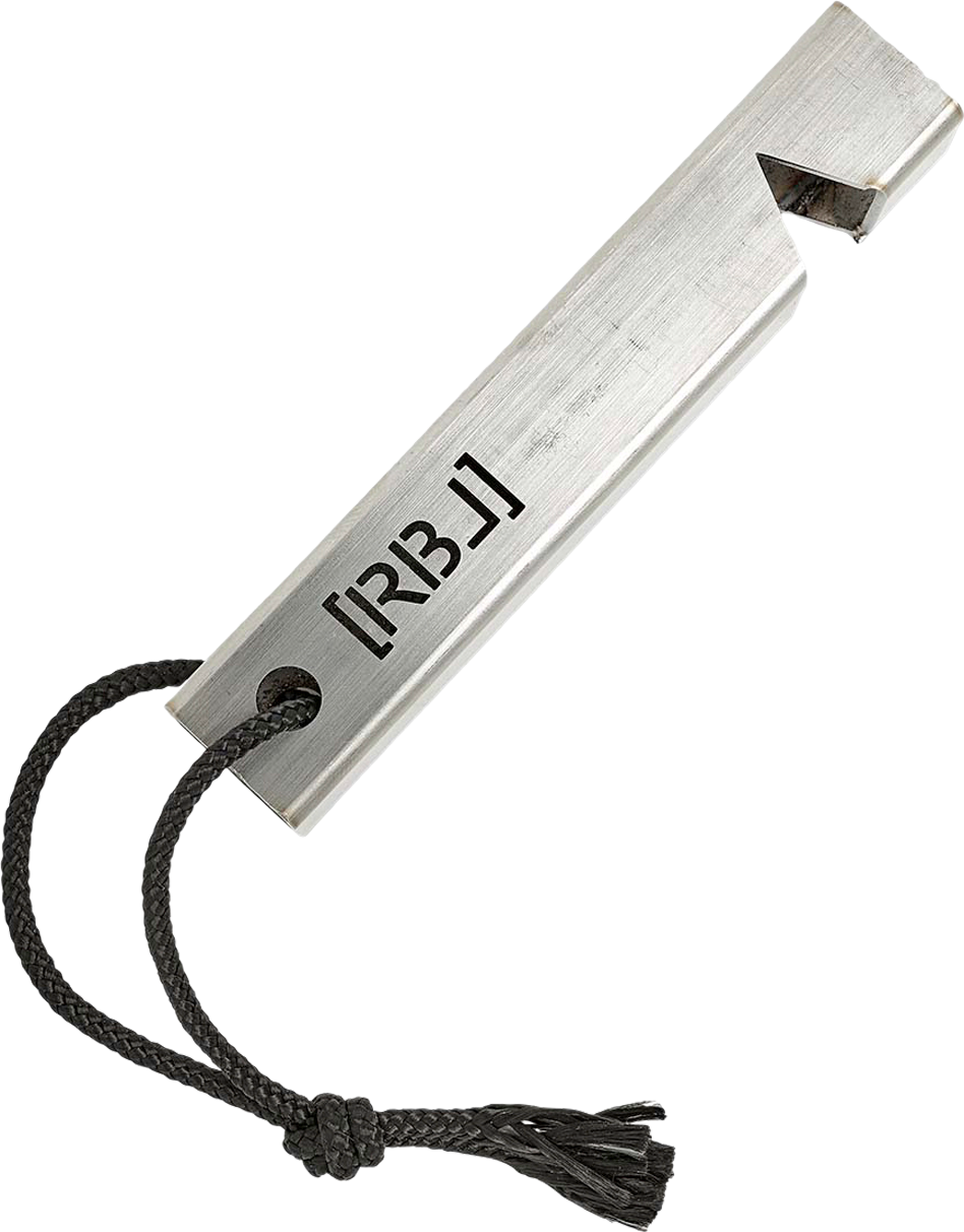 Flaskeåpner i rustfritt stål med snor - Rebel Outdoor for campingbruk