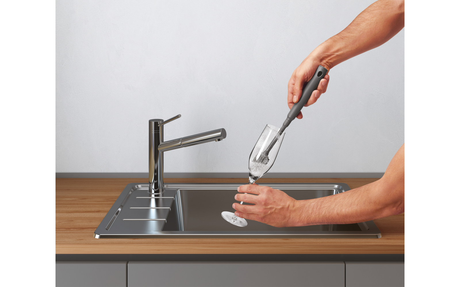 Nærbilde av håndtak på Flaskebørste Brush-Up justerbar lengde 30-40 cm - Metaltex
