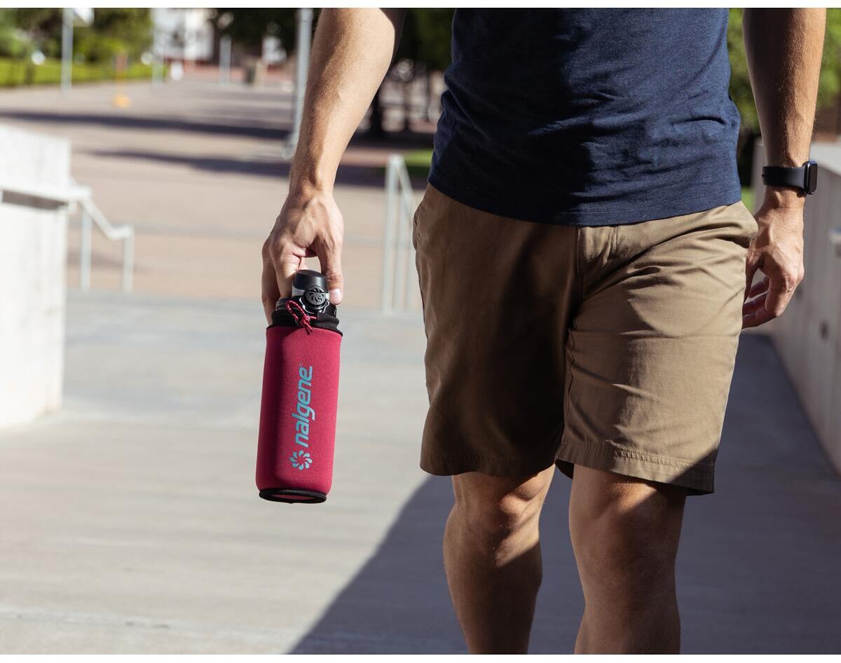 Detalj av neoprenmaterialet på Flaskeetui i neopren, liten, 72 g med festestropp - Nalgene