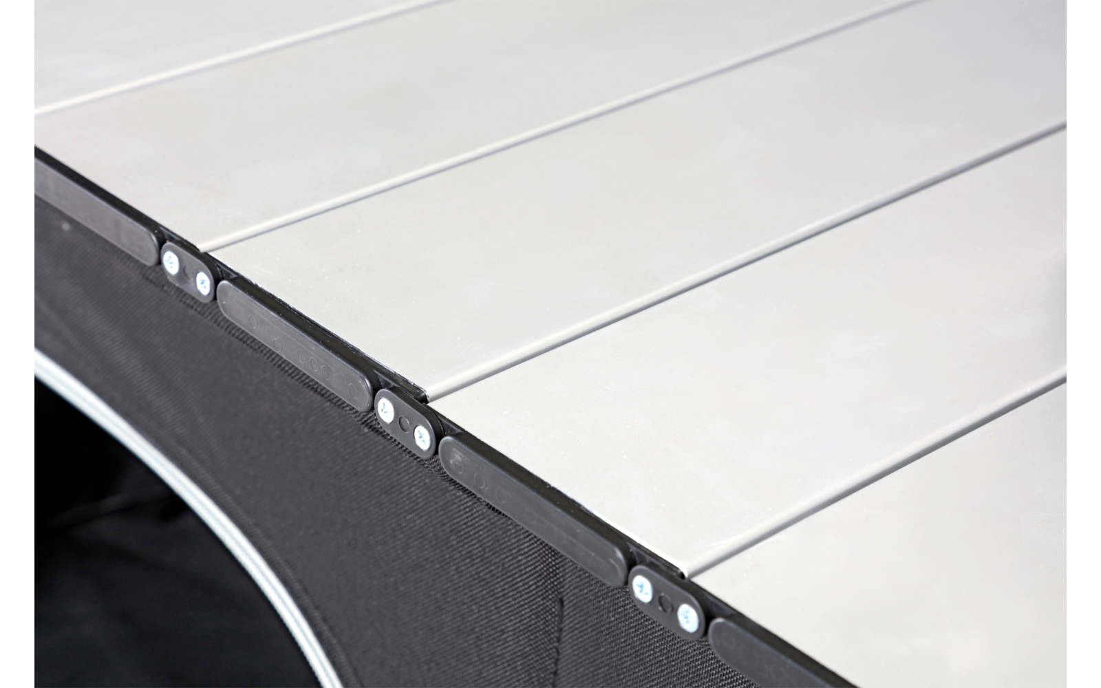 Flerbruksskap Azabache CT Cross Square detalj av aluminium arbeidsflate
