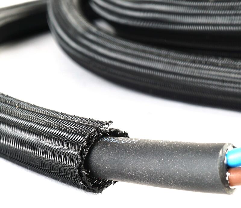 Montert flettet kabelstrømpe 6 mm svart, 5 meter - WATTSTUNDE nærbilde