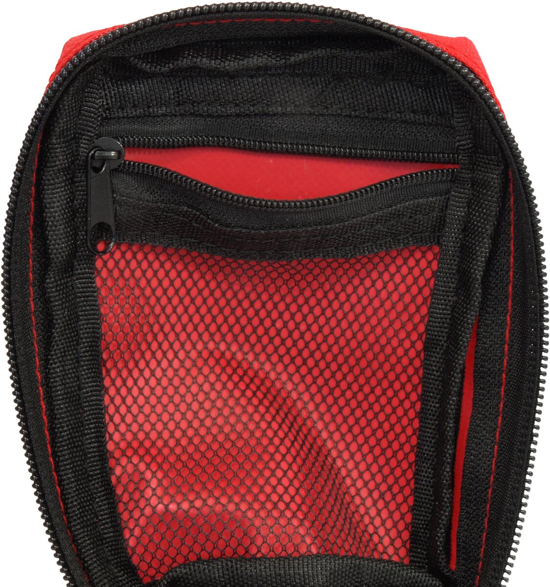 Detalj av innhold i Førstehjelpsett Hiking 18 deler vannavvisende nylon
