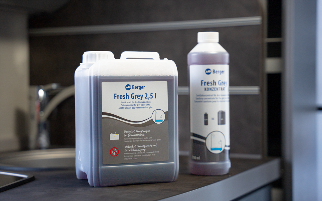 Fresh Grey konsentrat 750 ml gråvannstanktilsetning for bobil montert i bobil