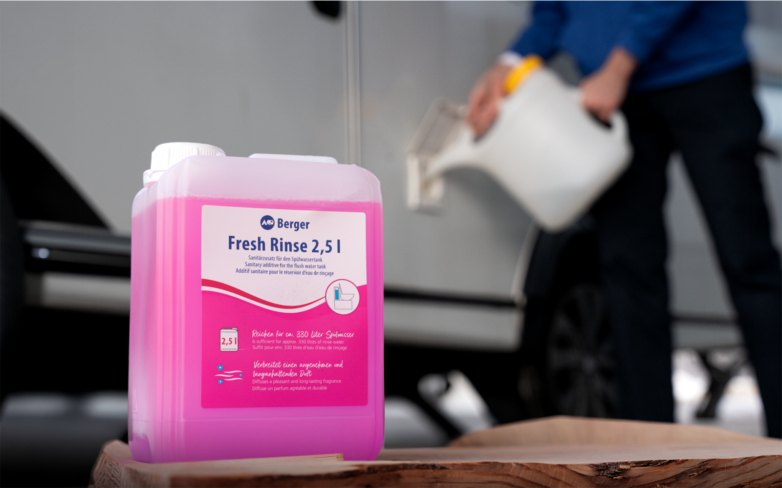 Fresh Rinse skyllevanntilsetning 2,5 liter lavendel for kassettoalett detalj av etikett