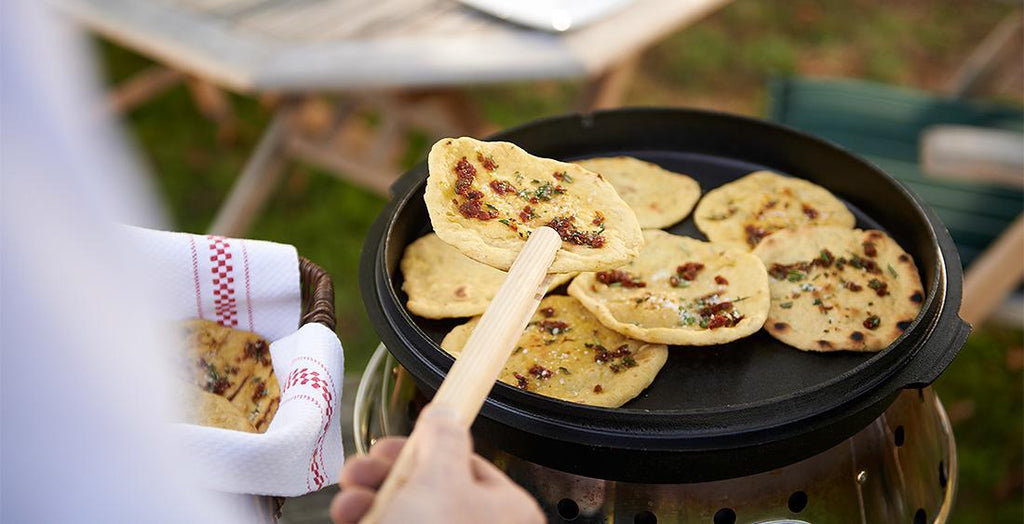 FT3 dutch oven ildgryte 1,6 l montert på bål Petromax