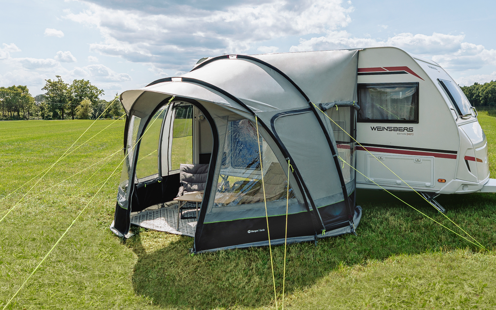 Sideinngang på Garda reisefortelt for campingvogn