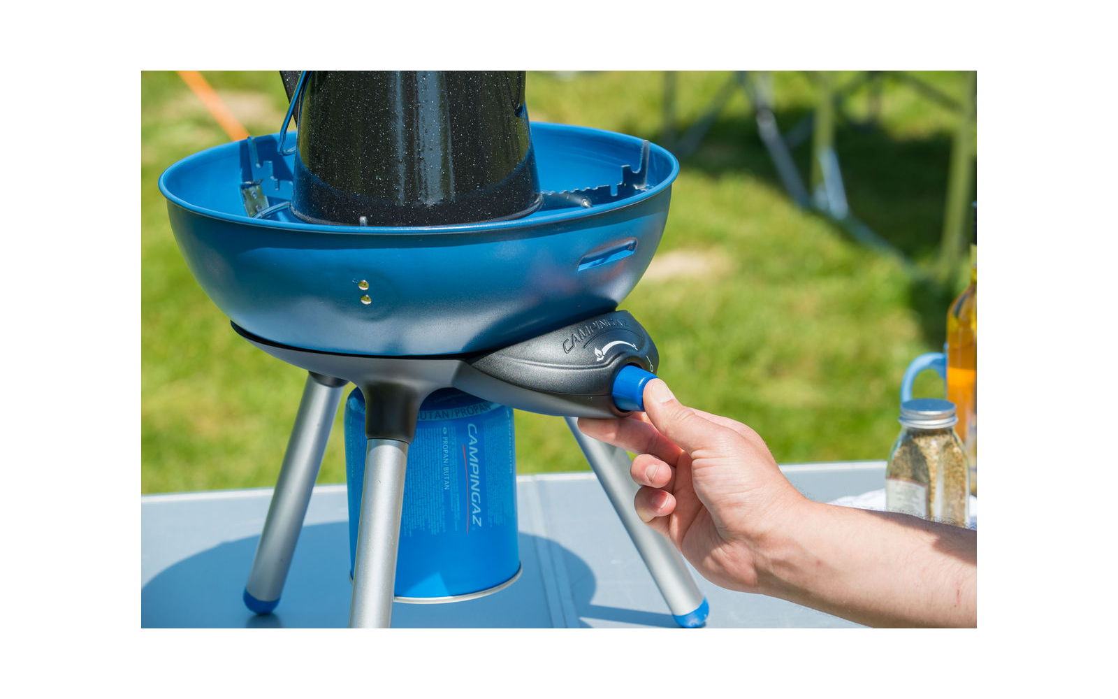 Detalj av grillrist på Gassgrill Party Grill 200 CV med koker og grillfunksjon