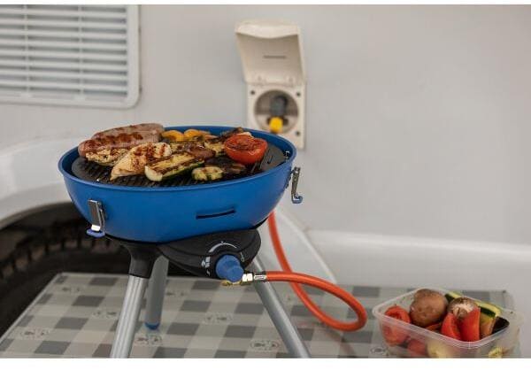 Nærbilde av grillflate og kontrollknapp på Gassgrill Party Grill 400