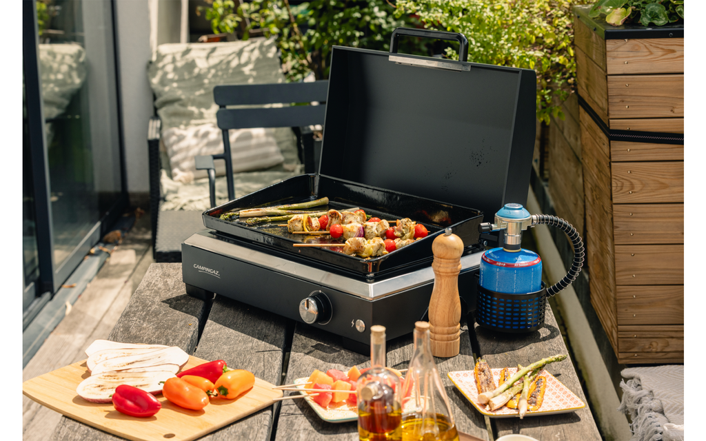 Detalj av Blue Flame brenner på Gassgrill Plancha Sigma 1 CV med lokk