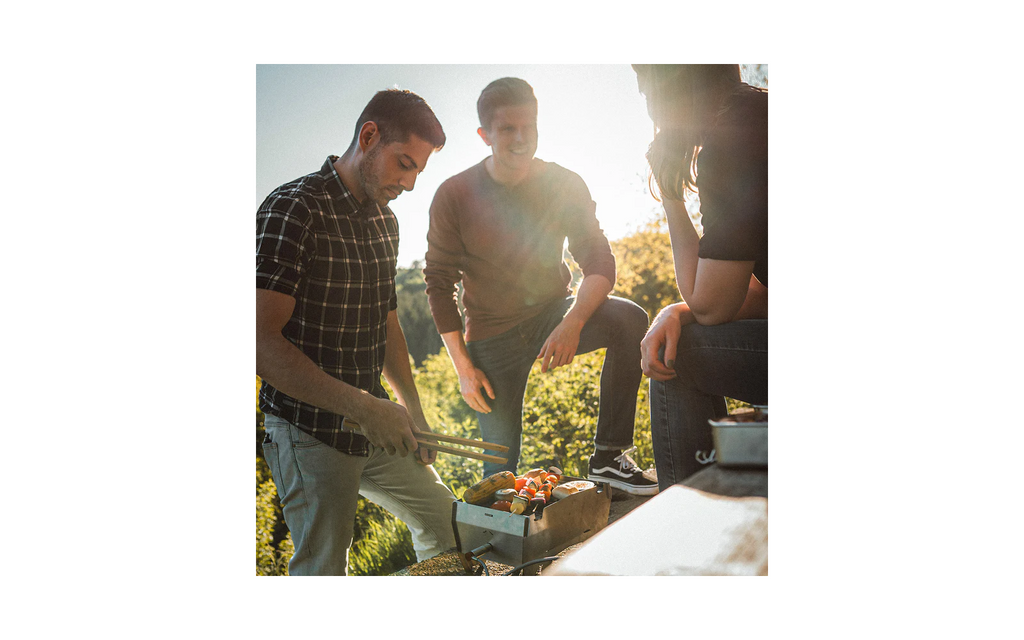 Gassgrill i rustfritt stål med bæreveske 3,3 kg for camping - SKOTTI bruk i naturen