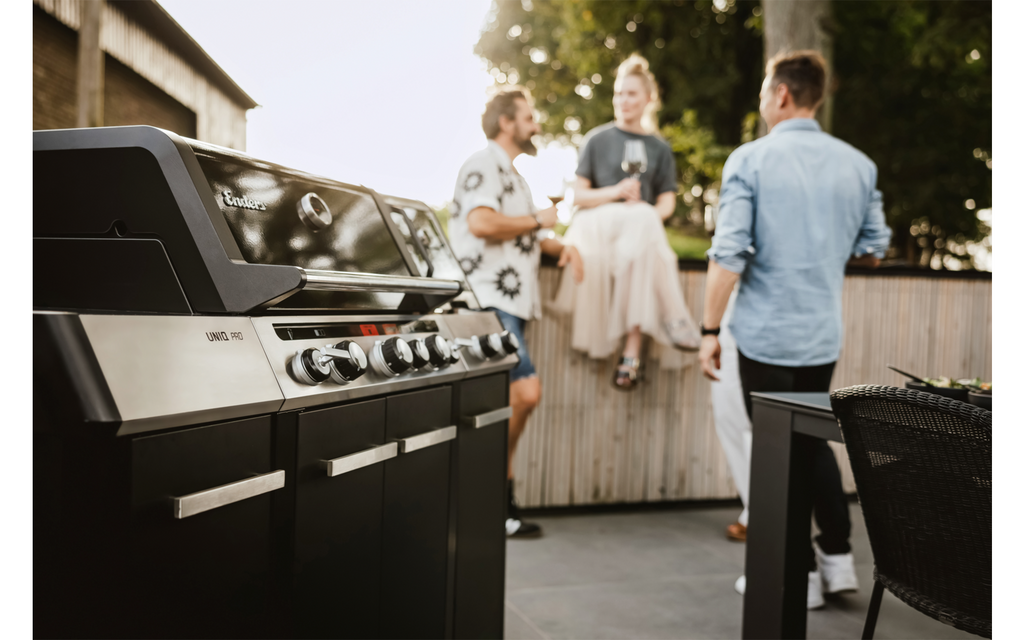 Nærbilde av grillrist på Gassgrill Uniq Pro 3 IKO Kitchen Cruster
