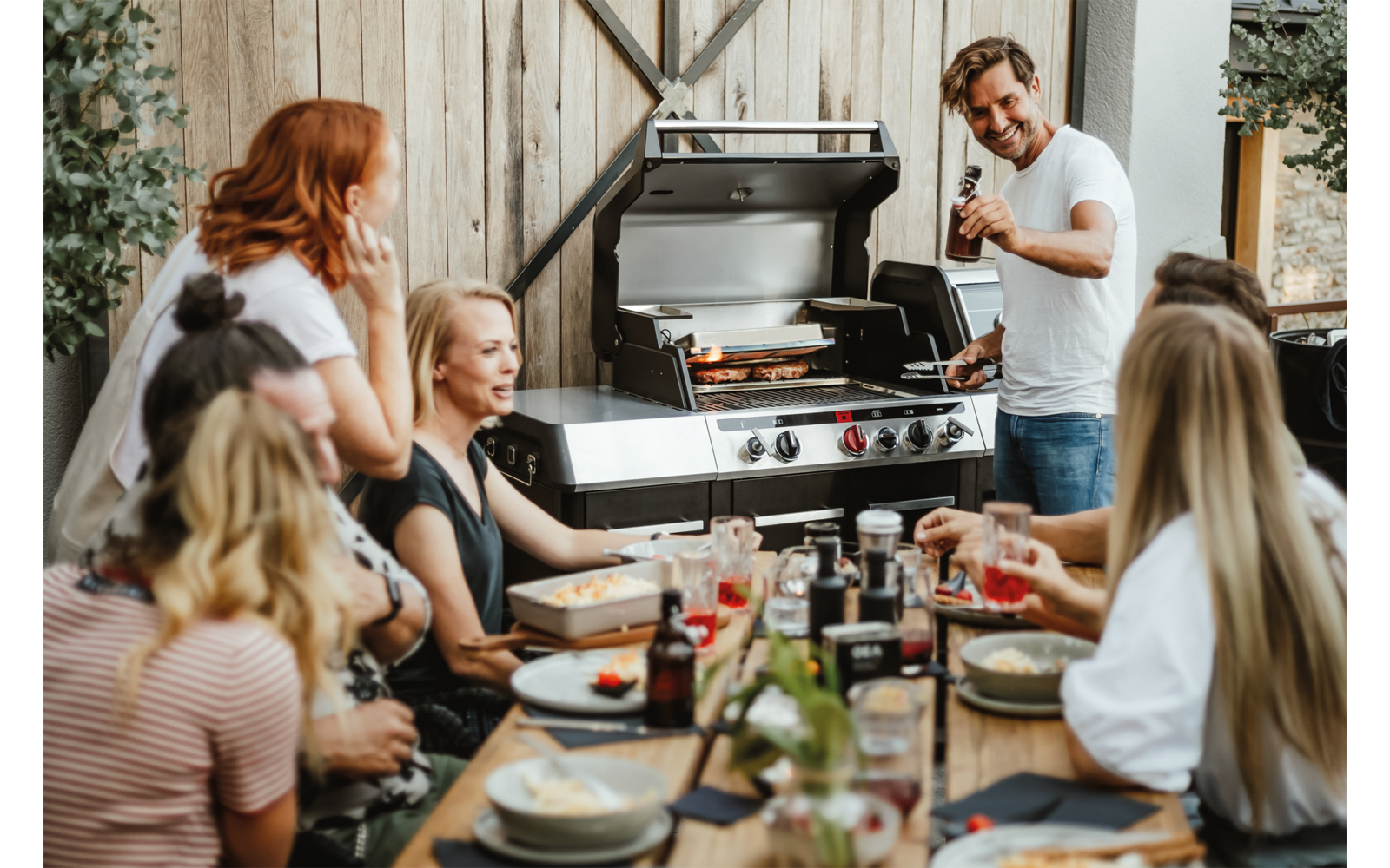 Sidekoker på Gassgrill Uniq Pro 3 IKO Kitchen Cruster
