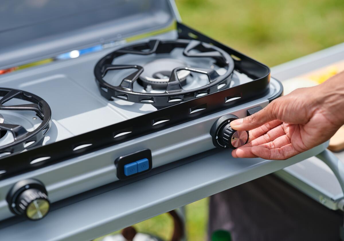 Nærbilde av kontrollknapper på Gasskoker Camping Kitchen 2 Maxi 2-brenner
