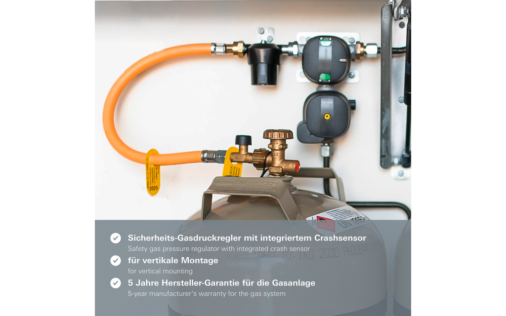 Montert Gassregulator DuoControl CS for toflaskeanlegg i campingvogn