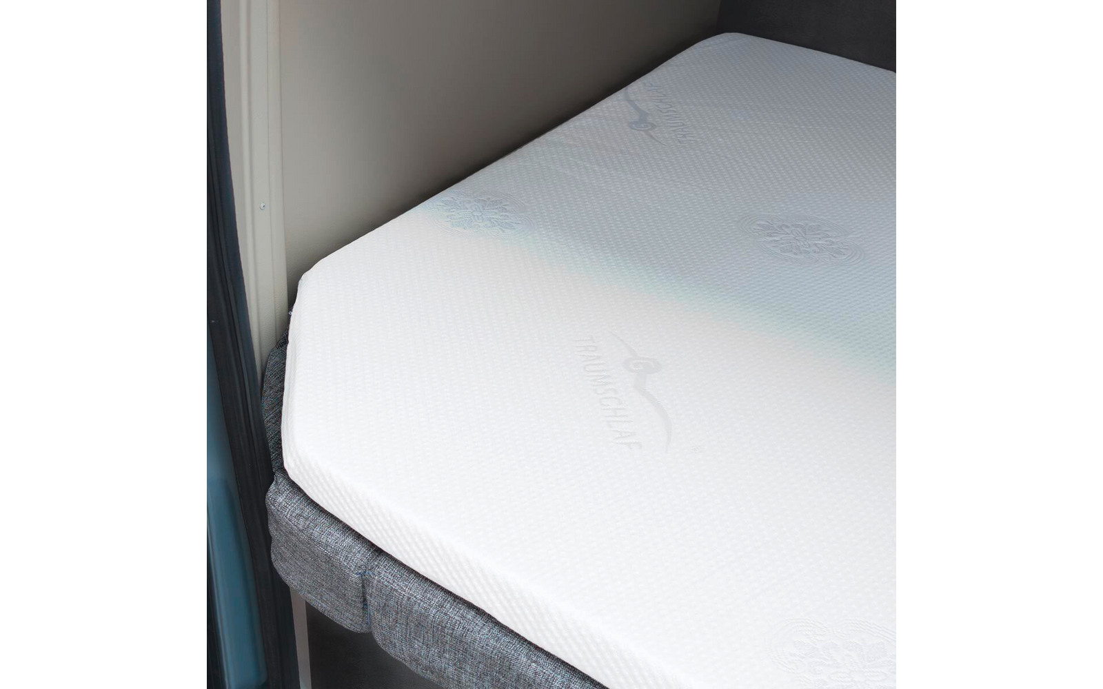 Gelskum topper for Pössl Summit 540, endelt pakket klar for levering