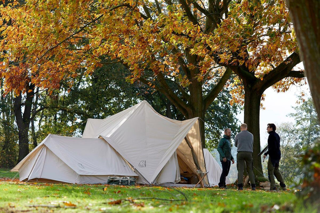 Inngangsparti med myggnetting på Glamping-telt Midgard 20 bomull/polyester 10-pers