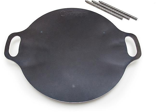 Bakside av Grill- og bålpanne i stål med stativben 23 cm - Petromax