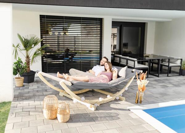 Nærbilde av polstret pute på Hengesofa Lounge Bed 190x130 cm antrasitt