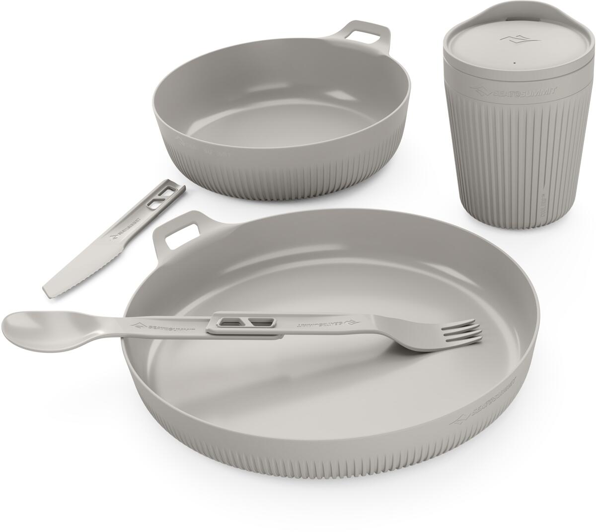 Horizon servicesett 6-delers med isolert kopp 331 g montert på campingbord