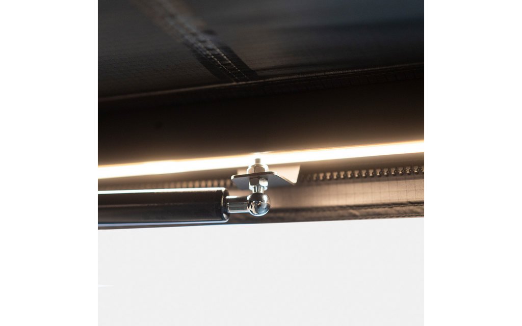 Horizon Straight frittstående markise 2 m med LED bruk på camping