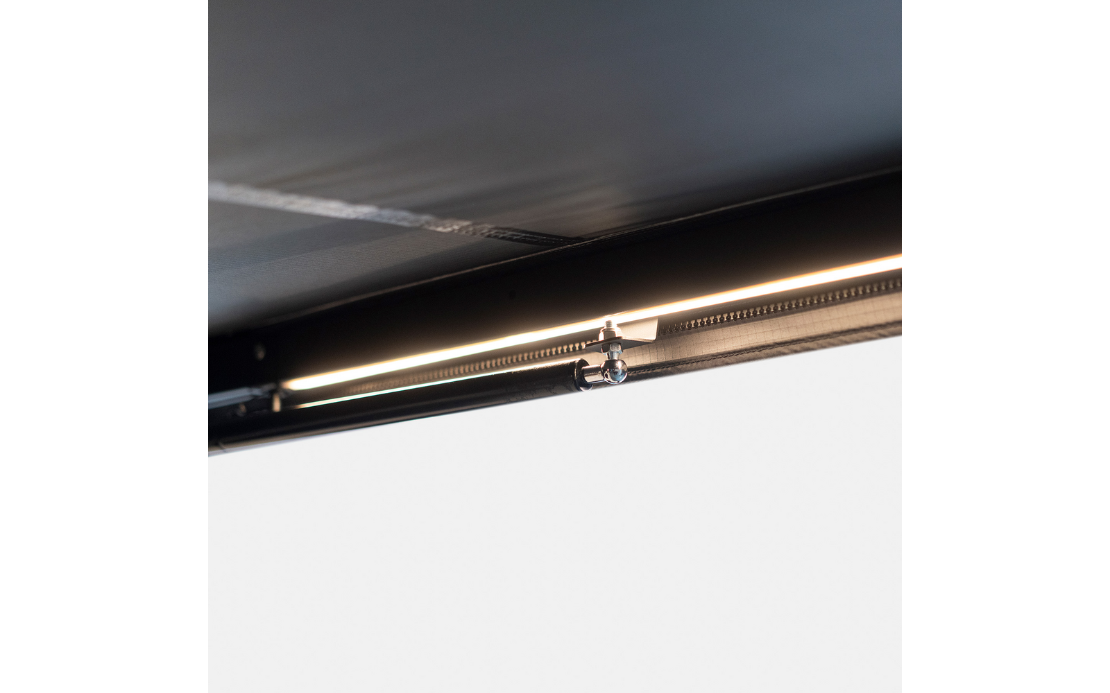 Horizon Straight frittstående markise 2 m med LED oppbevaringstaske