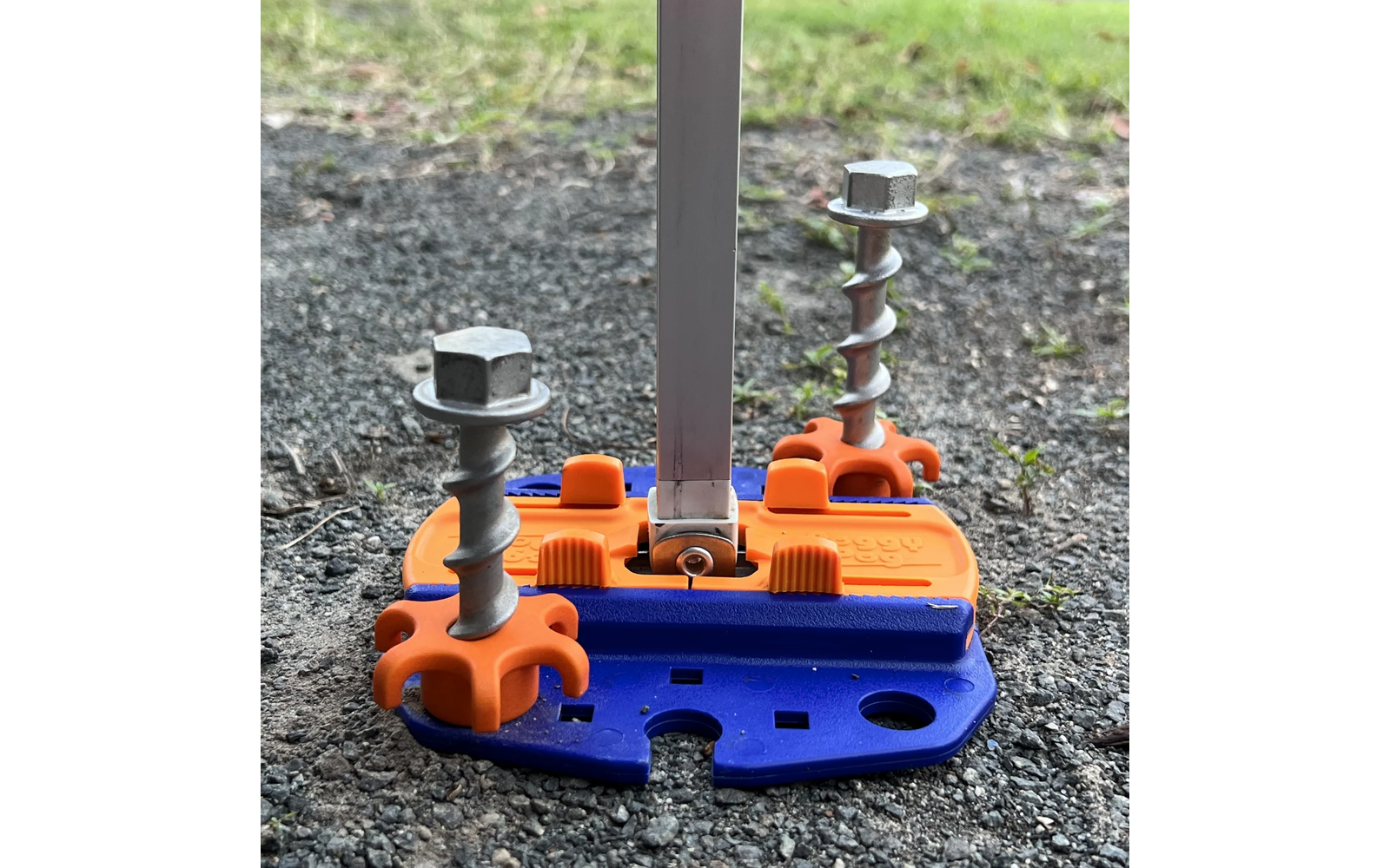 Detalj av Peg&Stop Heavy Duty skruer i HP99 markisesett