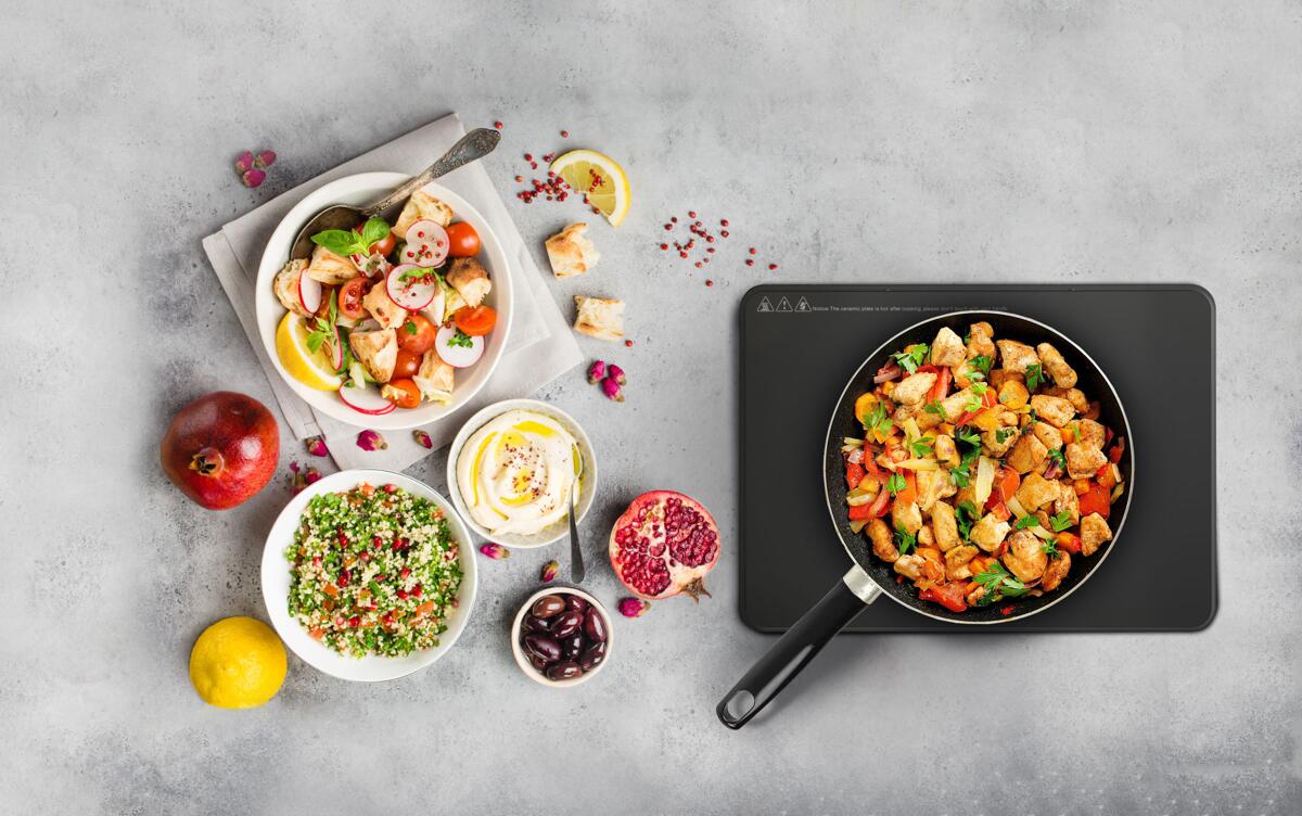 Induksjonsgrillplate Hot Point 230V 2000W montert med grillplate