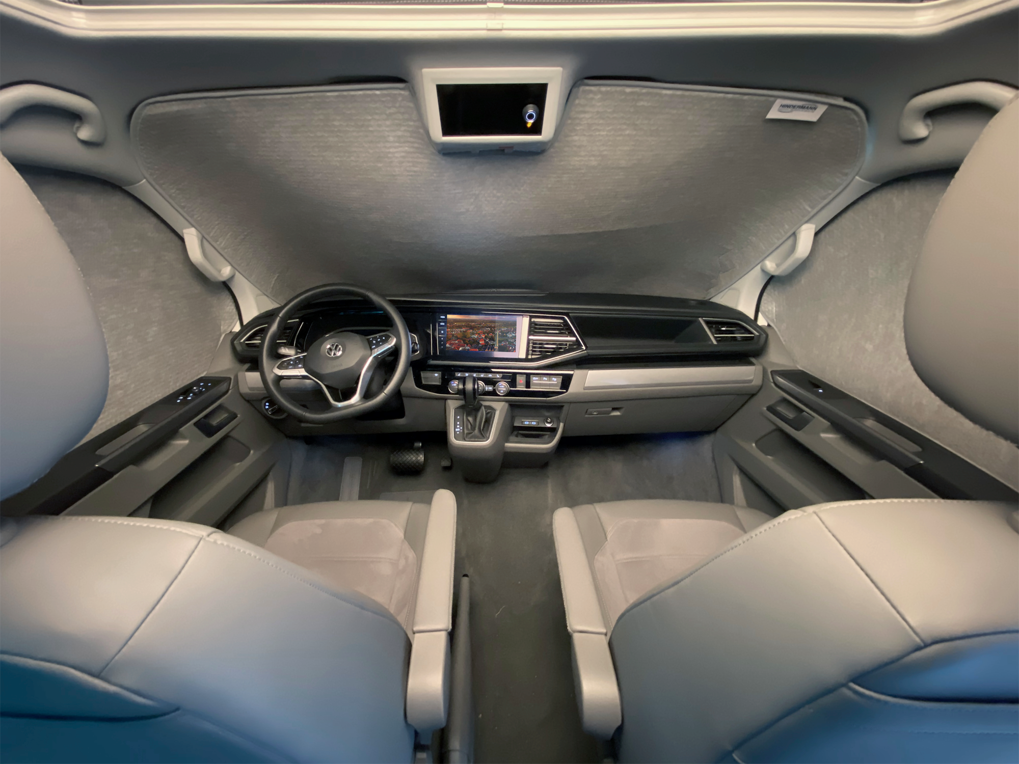 Innerisoleringsmatter for førerhus VW T5/T6 grå Hindermann installert i bil