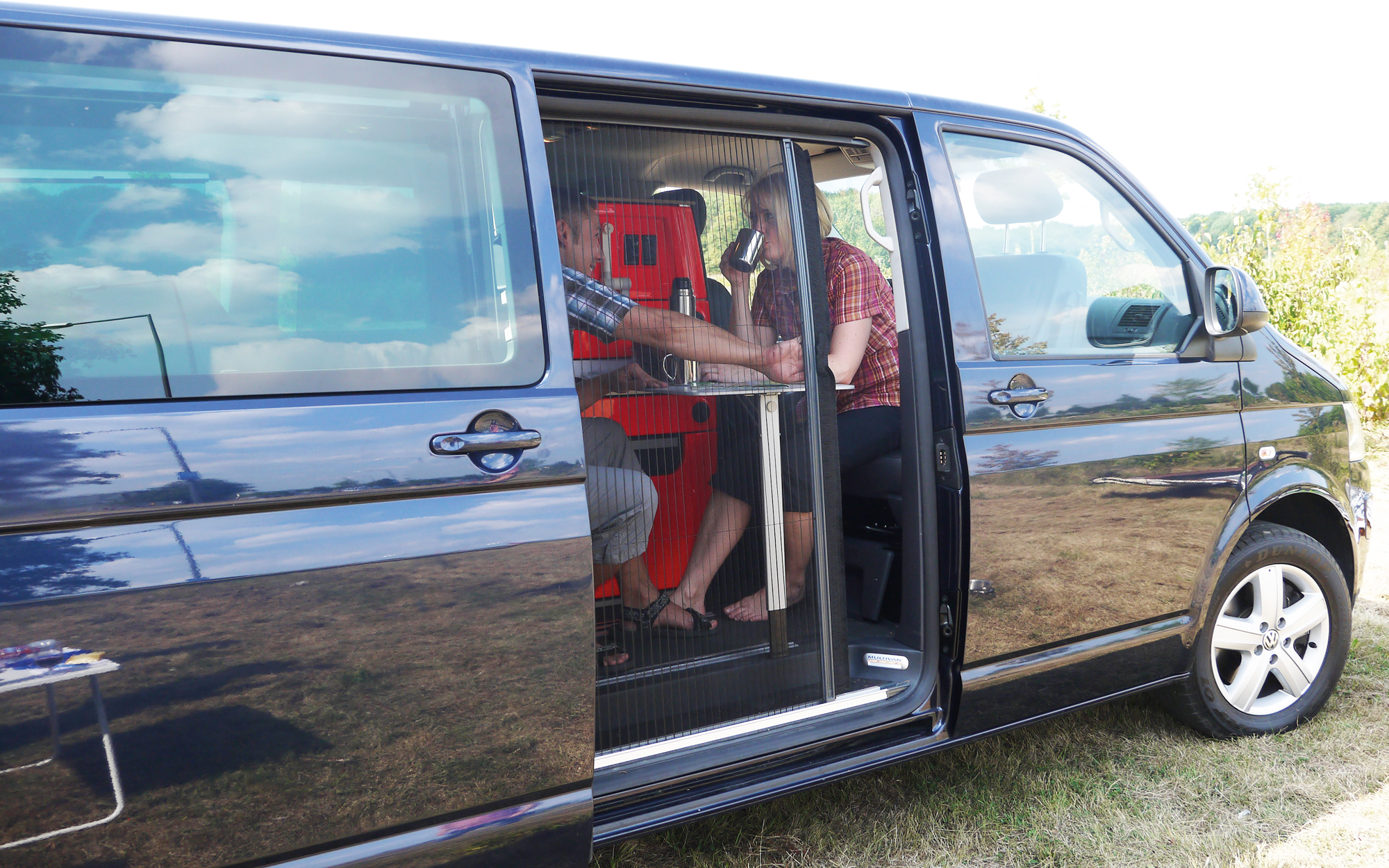 Insektsnett REMIcare Van for Ford Tourneo Custom / VW Transporter 2024+ montert på skyvedør