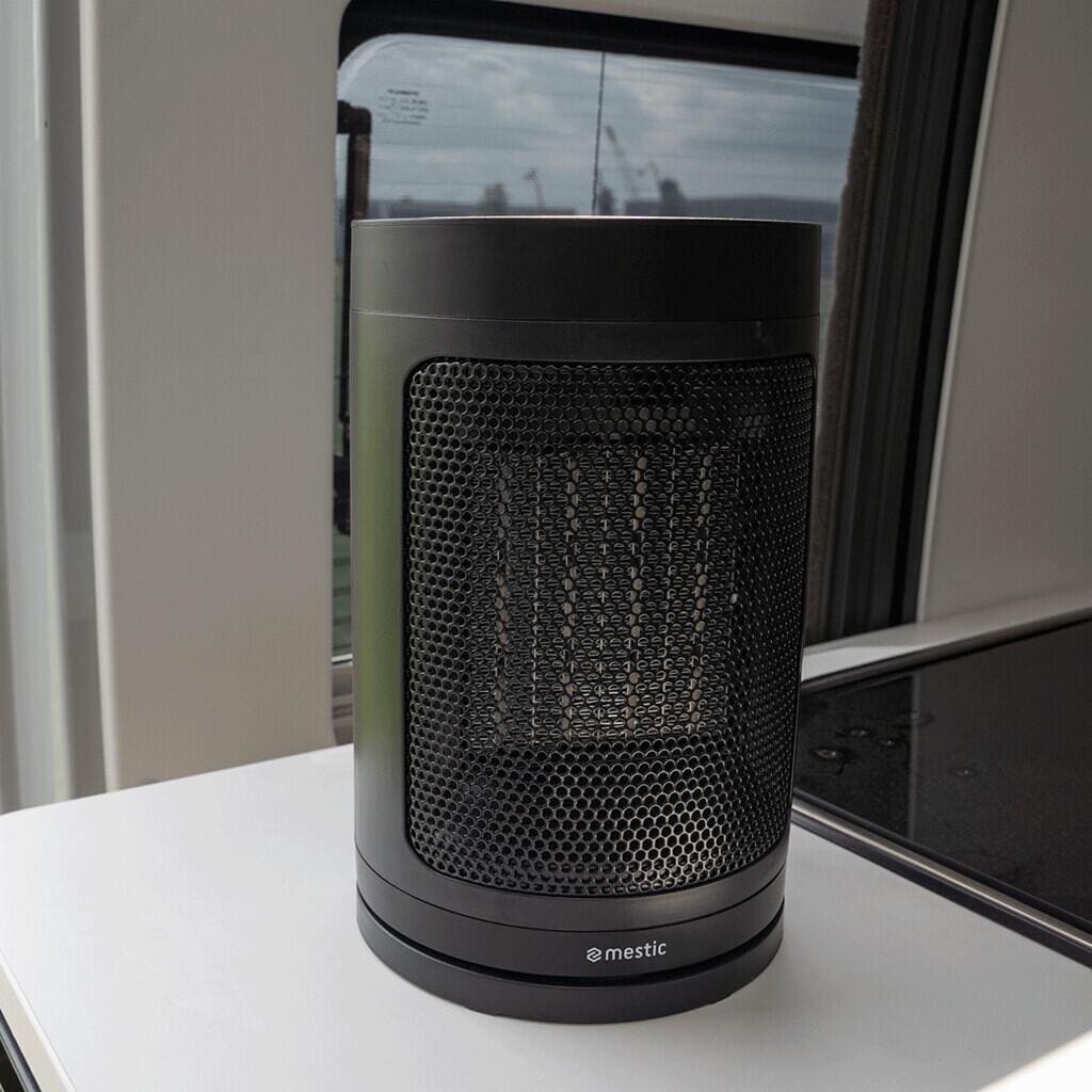 Montert keramisk varmevifte MKK-260 230V 1500W svart i rom