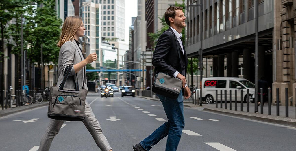 Nærbilde av Kjøleveske Office Coolbag 9L grå