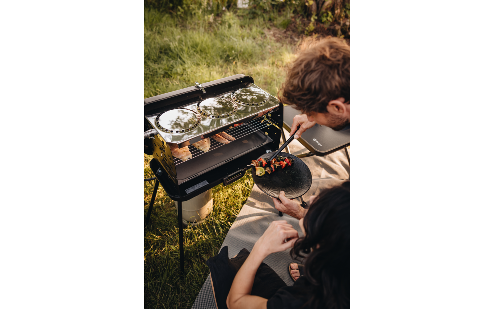 Koffertgassgrill med 3 brennere 30/50 mbar 10 kg med gasslange