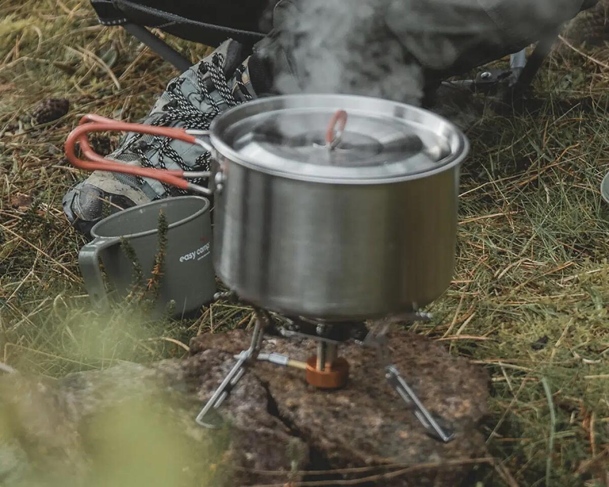 Kokekar Moss sett for 2 personer rustfritt stål - Easy Camp på campingbord