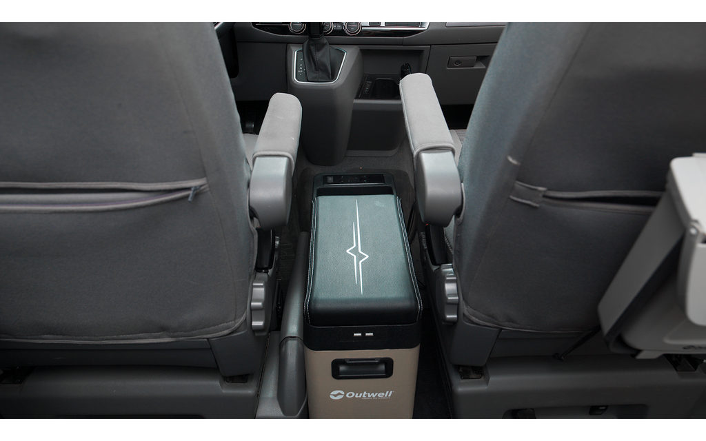 Kompressor kjøleboks Arctic Chill 8 l, 12V, for VW T5/T6 - Outwell med monteringsbrakett