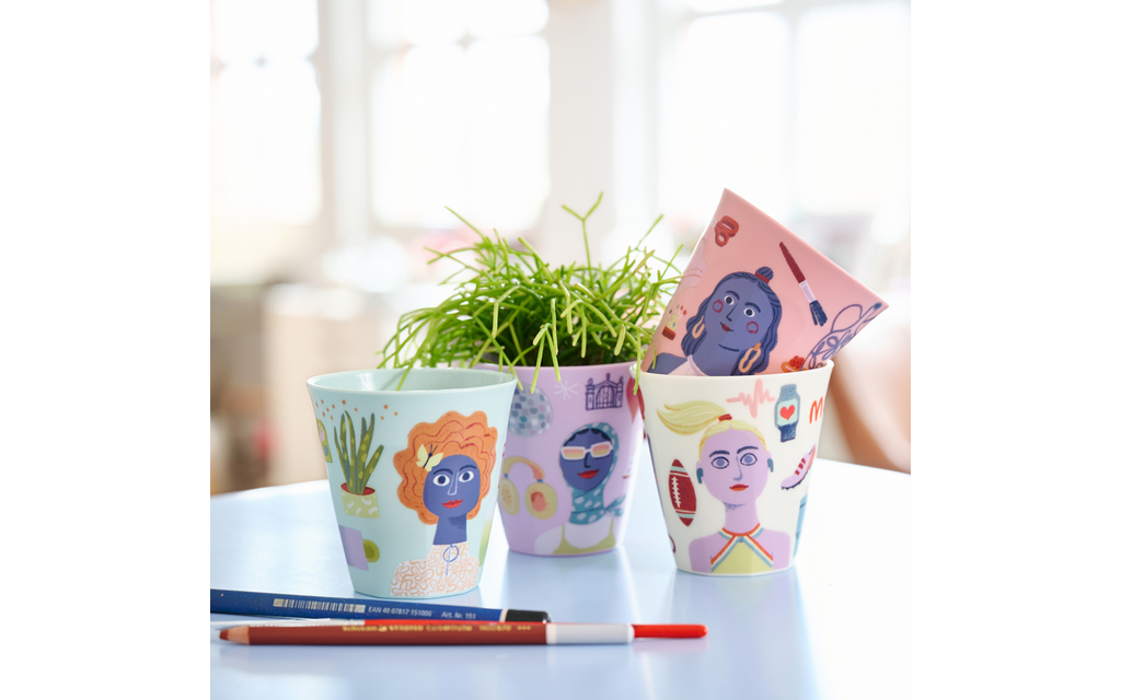 Nærbilde av Kopp Nora Cup M Sisters Move 300 ml cream