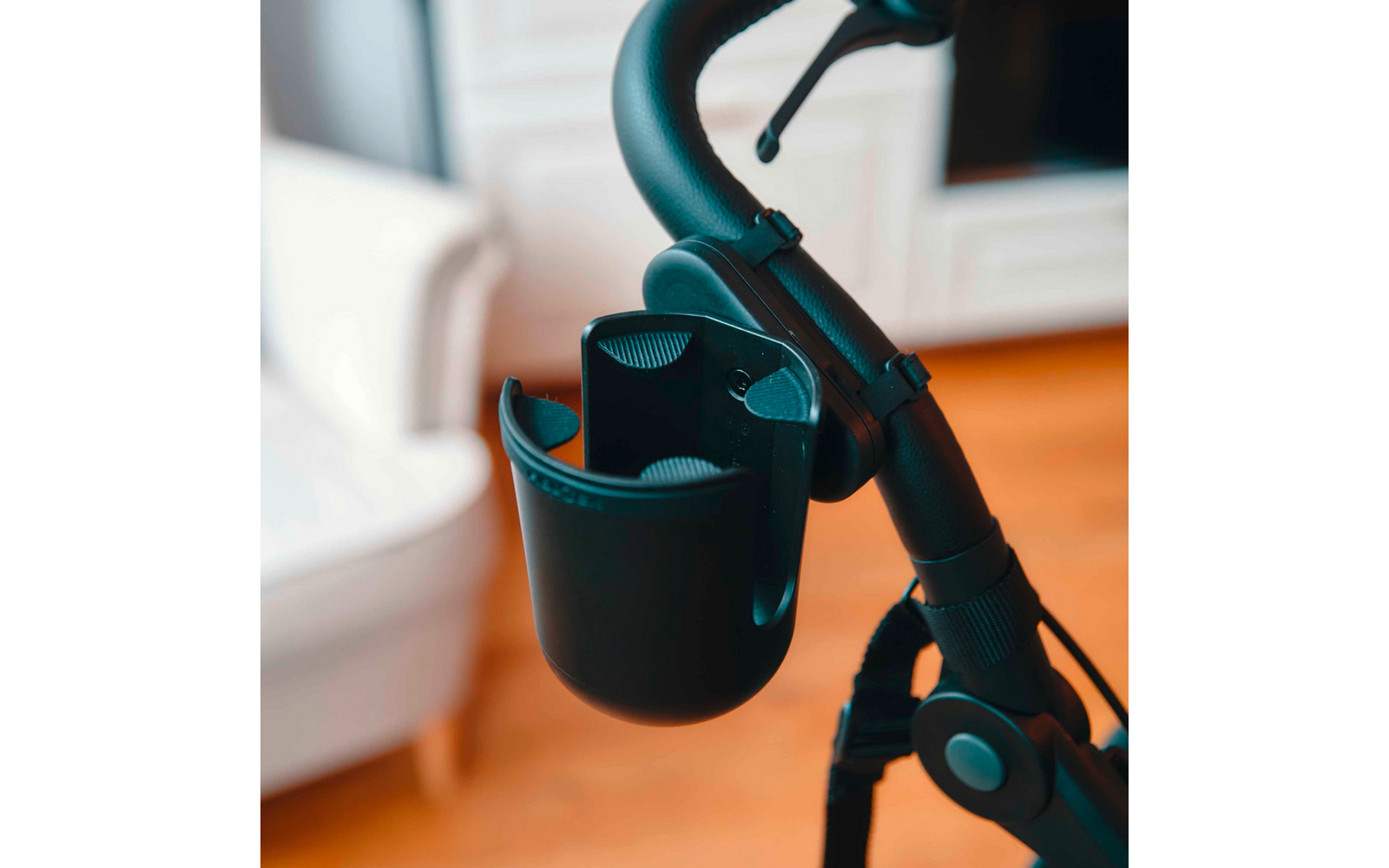 Montert Koppholder Twist cup holder for barnevogn 60-80 mm - Fidlock på barnevogn