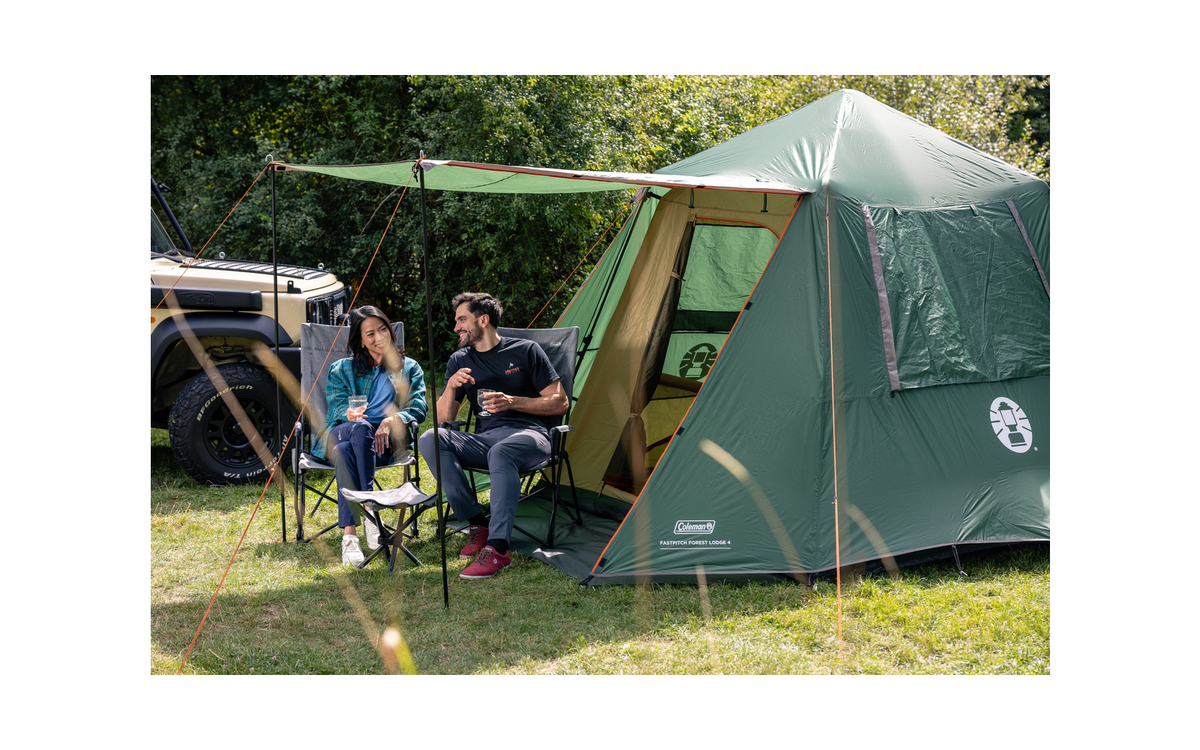 Markise med inngangsmatte på Kuppeltelt FastPitch Forest Lodge 4 for 4 personer 12,7 kg - Coleman