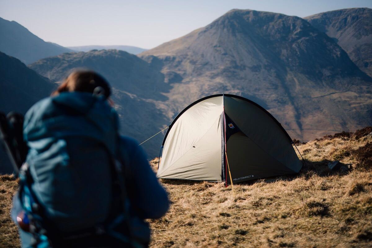 Kuppeltelt Helm Compact frittstående 3-sesong nærbilde av stenger