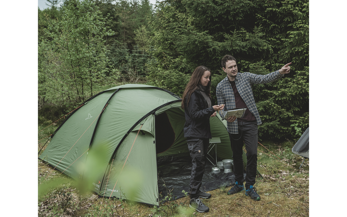 Kuppeltelt Lomsdal 4 for 4 personer 2 innganger 5,8 kg - Easy Camp mørklagt innertelt