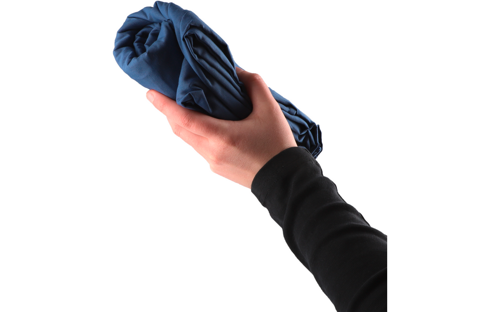 Lakenpose TC 220x80 cm polyester/bomull med putelomme 430 g blå pakket i oppbevaringspose