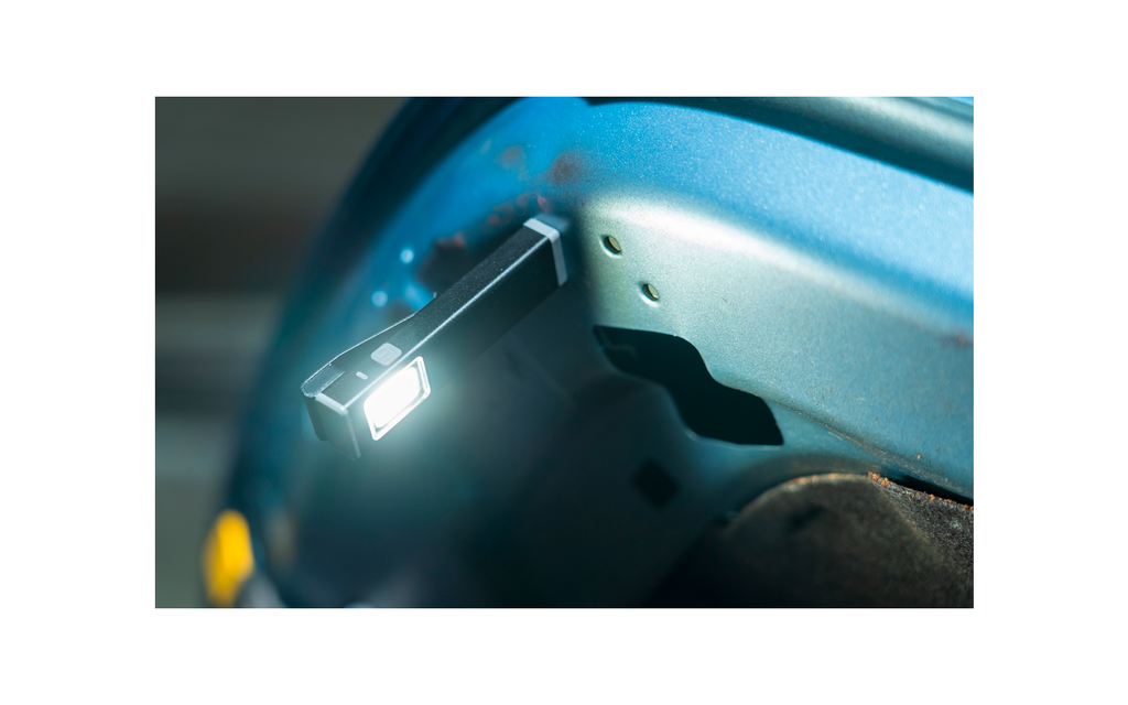 LED-arbeidslampe WL 500R Mini montert på metallflate