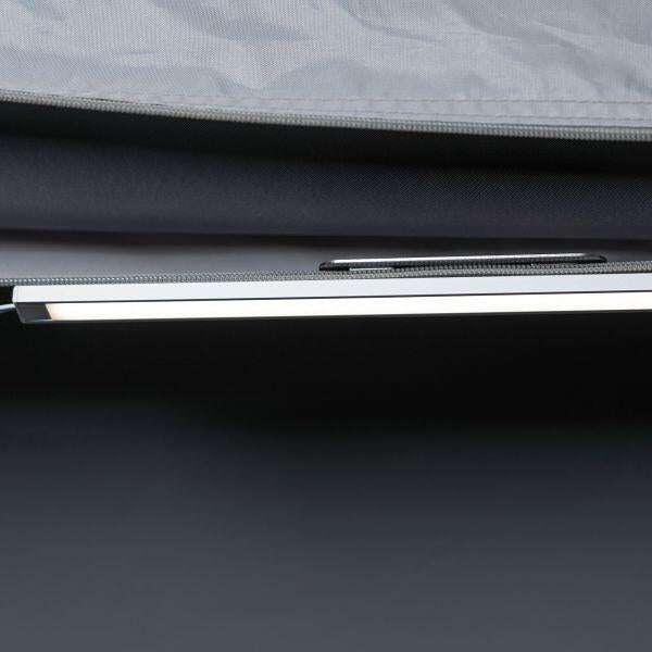 Detalj av LED-lyslistesett for fortelt 230V med fjernkontroll 120 cm