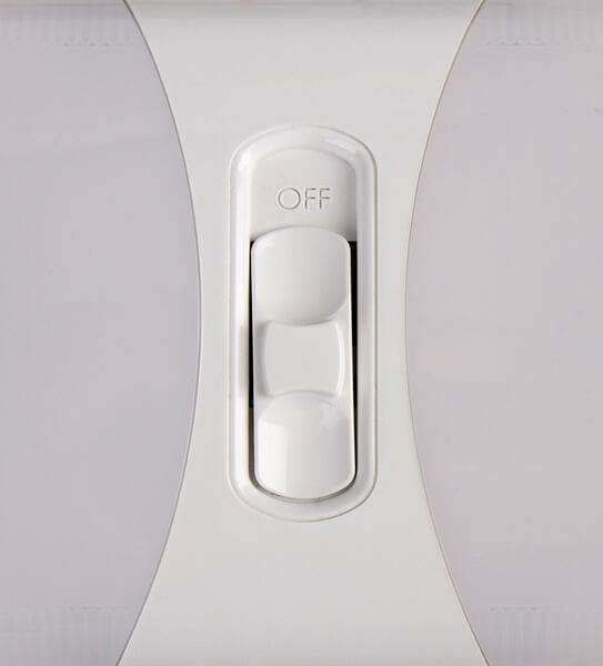 LED påbygglampe Due dimbar 12V 640 lm 27 cm hvit montert i bobil