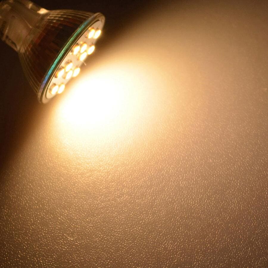 Bakside av LED-spot MR11 GU4 12er med sokkel G4