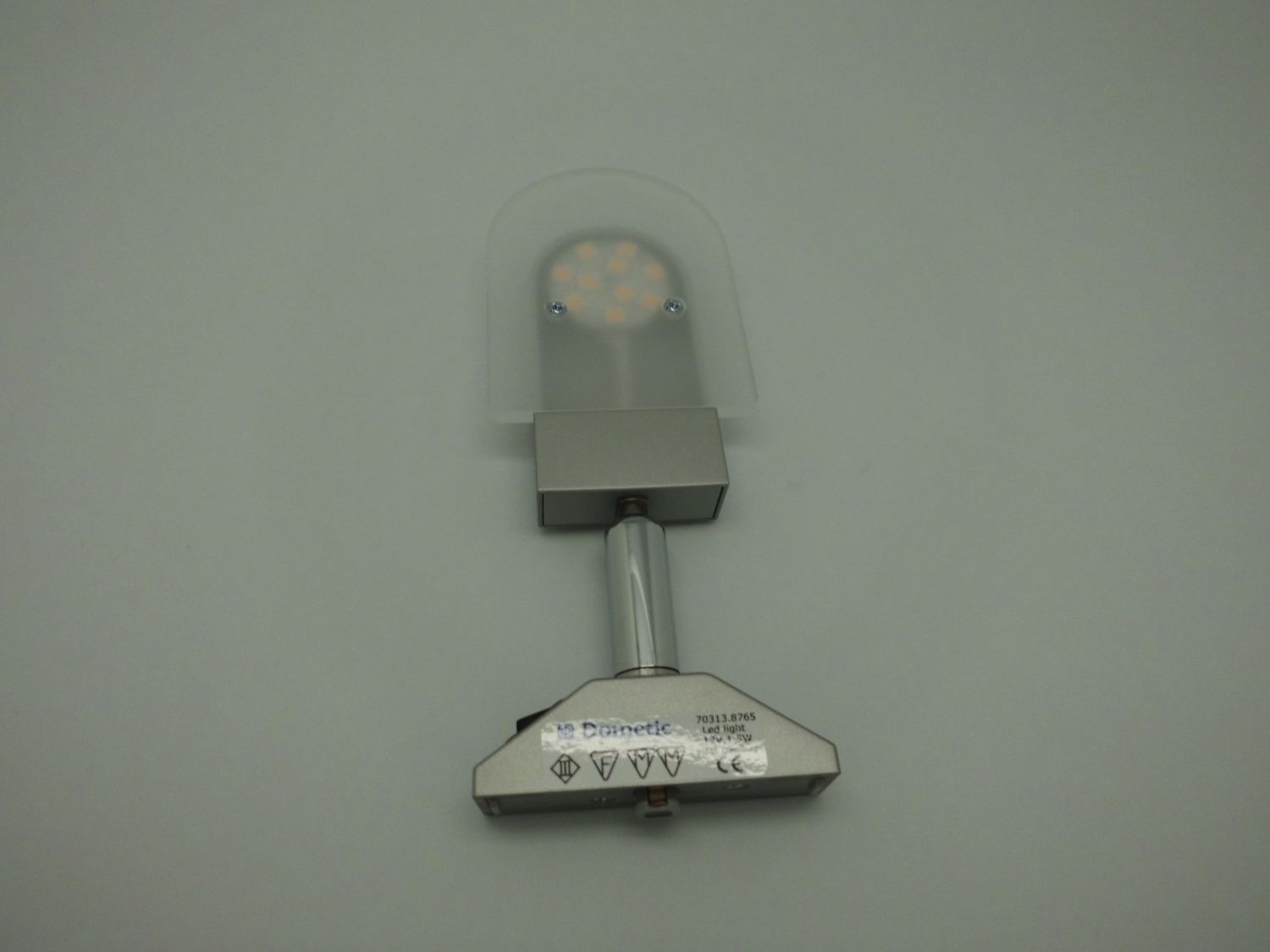Detalj av LED strømskinnespot L52BS 12V 2W med ektglass montert