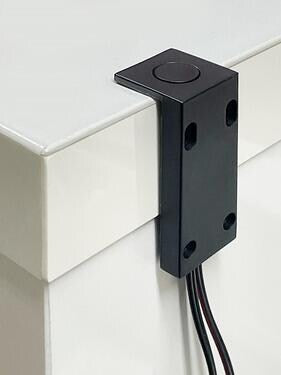 LED-vinkelbryter Vario 2D svart 12V 3A detalj