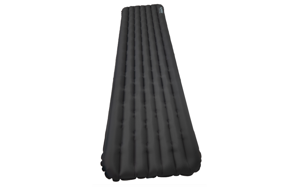 Liggeunderlag Lano Light 195 x 57 cm 700 g R-verdi 5,0 - Tambu lagt ut i telt